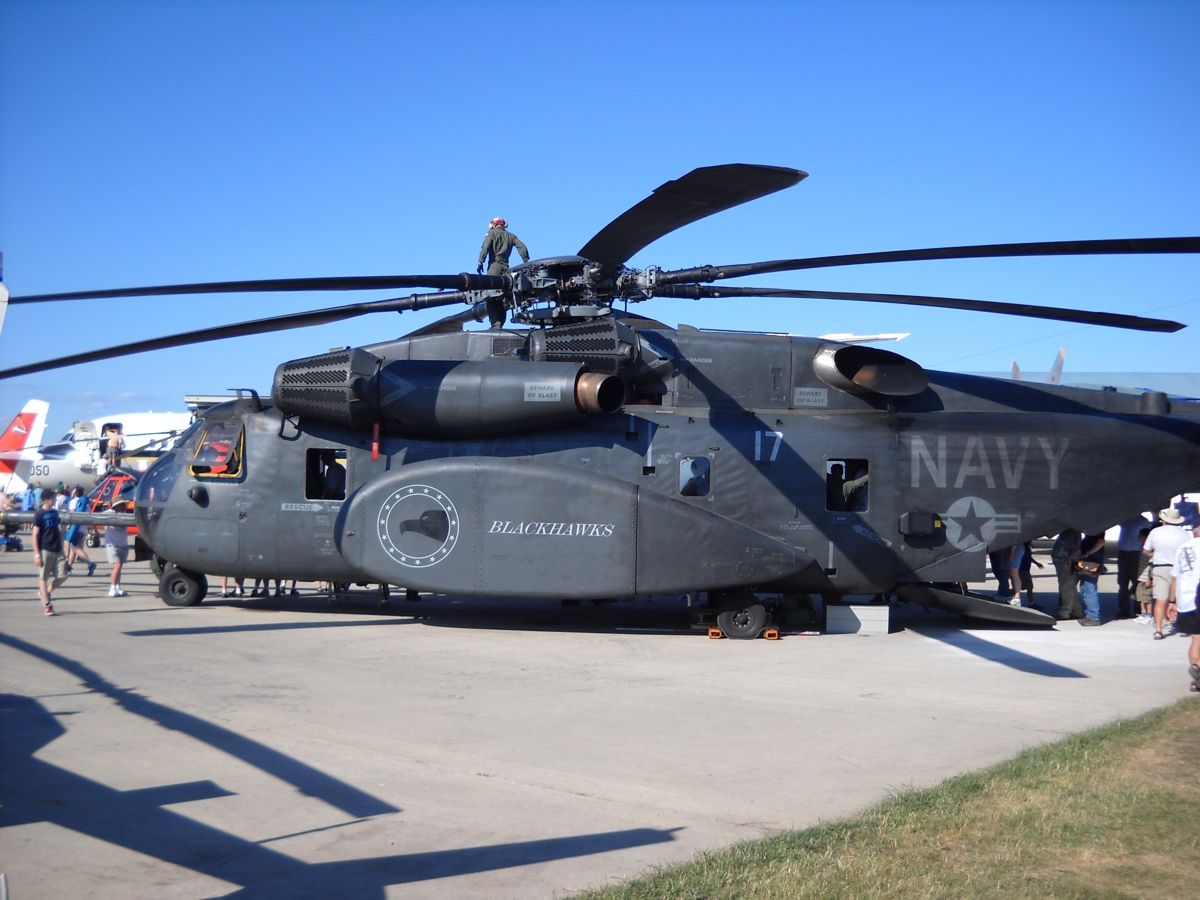 https://richardkruse.com/Photos/Helicopter/CH-53_OSH2011RK_03.jpg